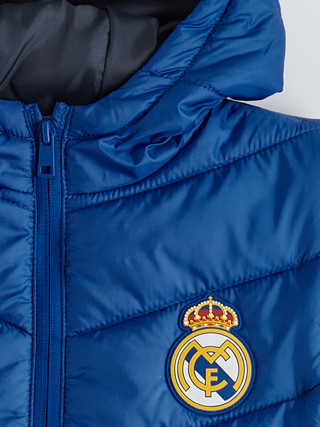 Αδιάβροχο Γιλέκο Φουσκωτό για Αγόρια με Εκτύπωση Real Madrid-1
