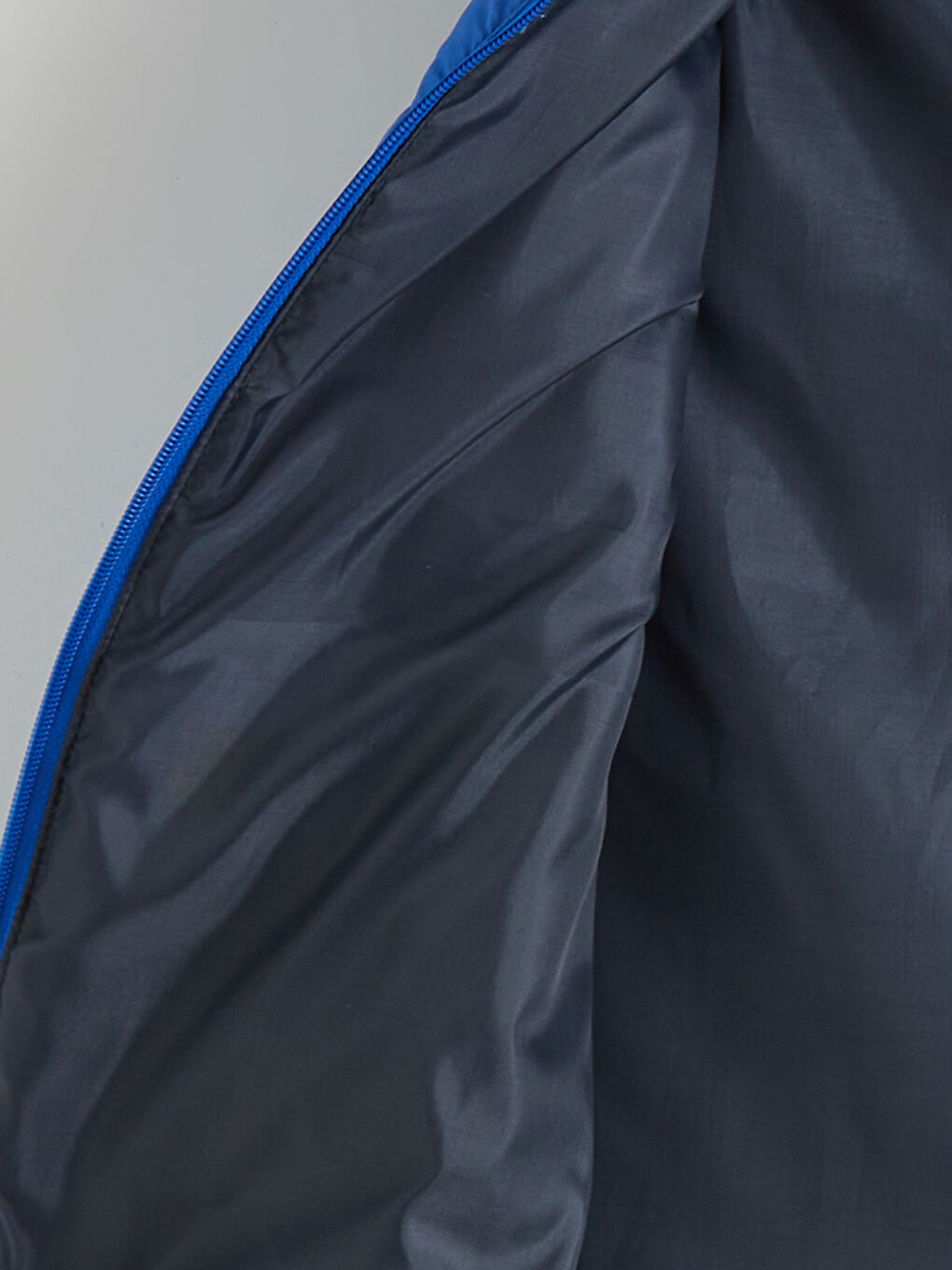 Αδιάβροχο Γιλέκο Φουσκωτό για Αγόρια με Εκτύπωση Real Madrid-2