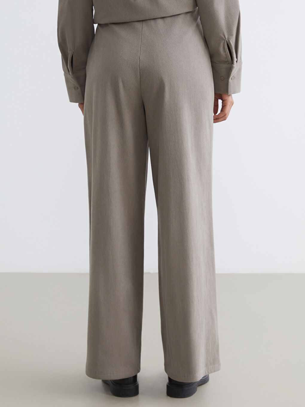 بنطلونات حريمي مخمل بوسط مطاطي-6