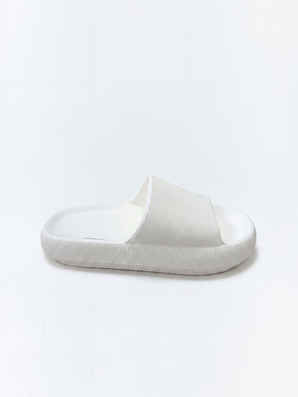 Thick Sole Single Strap Women's Slippers-1