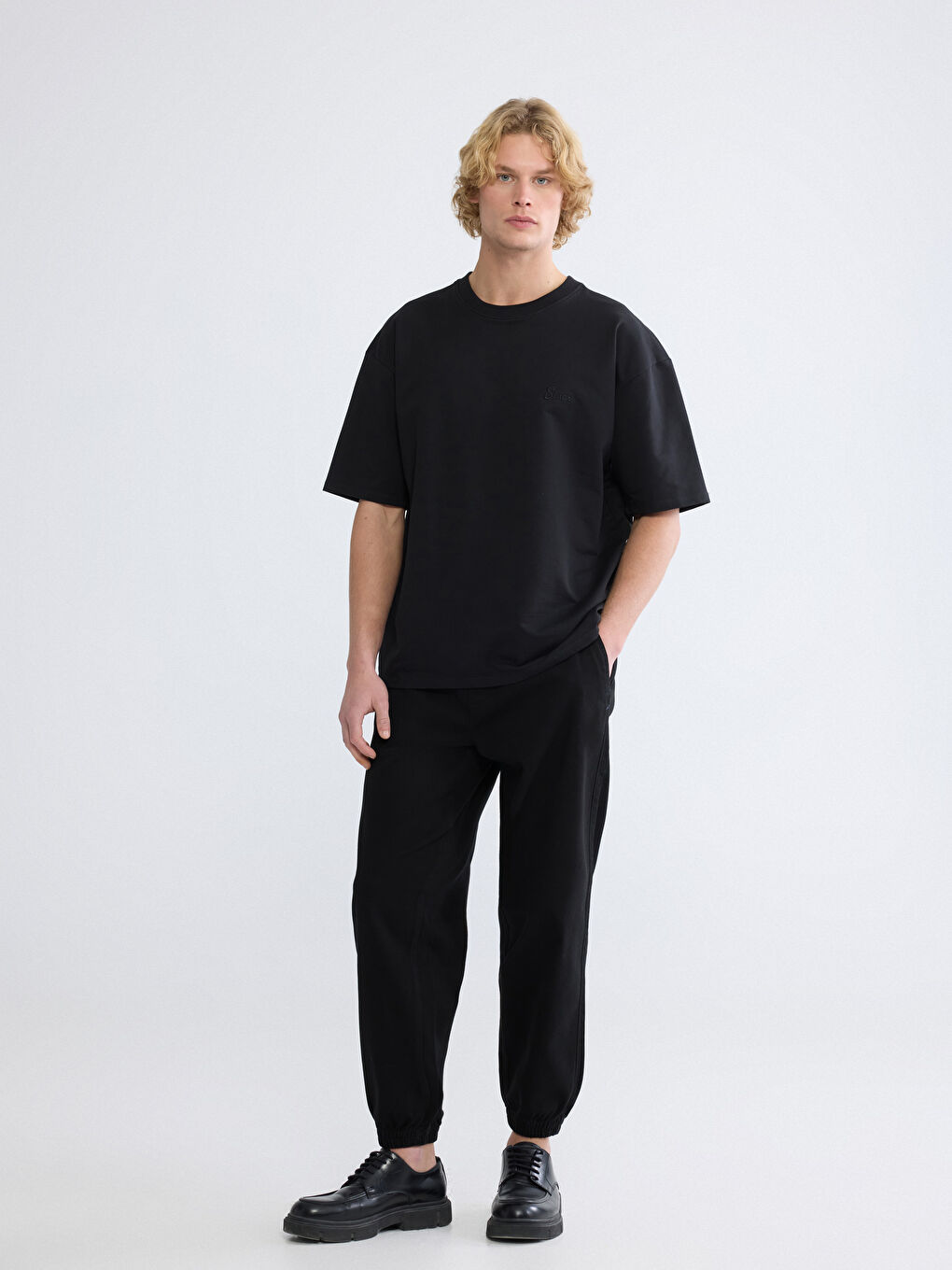 Man BLACK Jogger Trousers