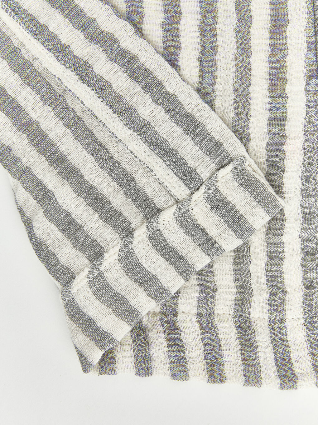 Gri Çizgili Erkek Çocuk Müslin Bornoz-6