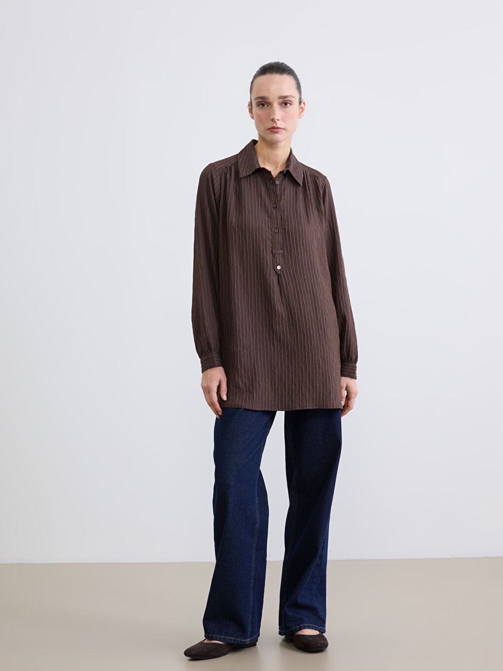 Kahverengi Gömlek Yaka Çizgili Oversize Armürlü Kadın Tunik-1