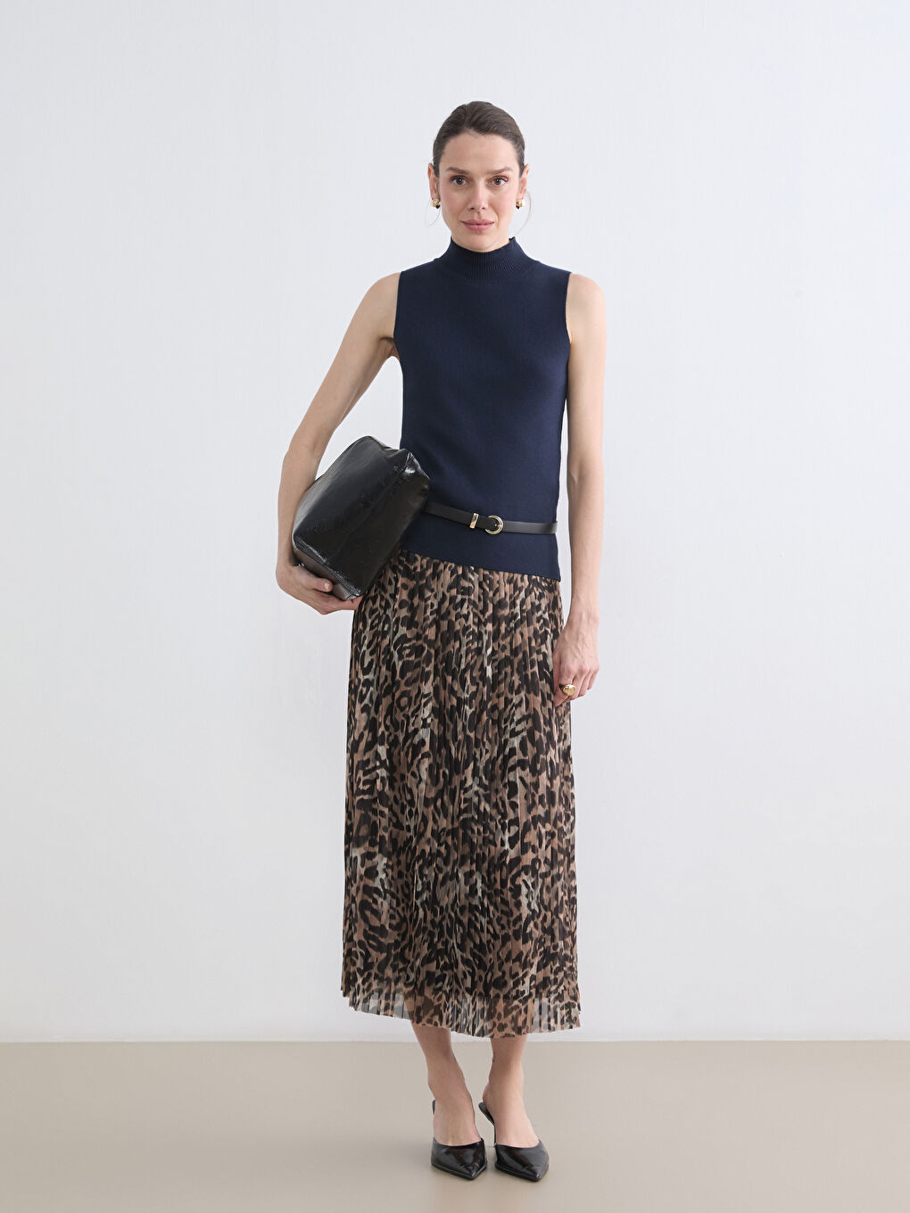 Lacivert Yarım Balıkçı Yaka Kadın Triko Süveter	-1