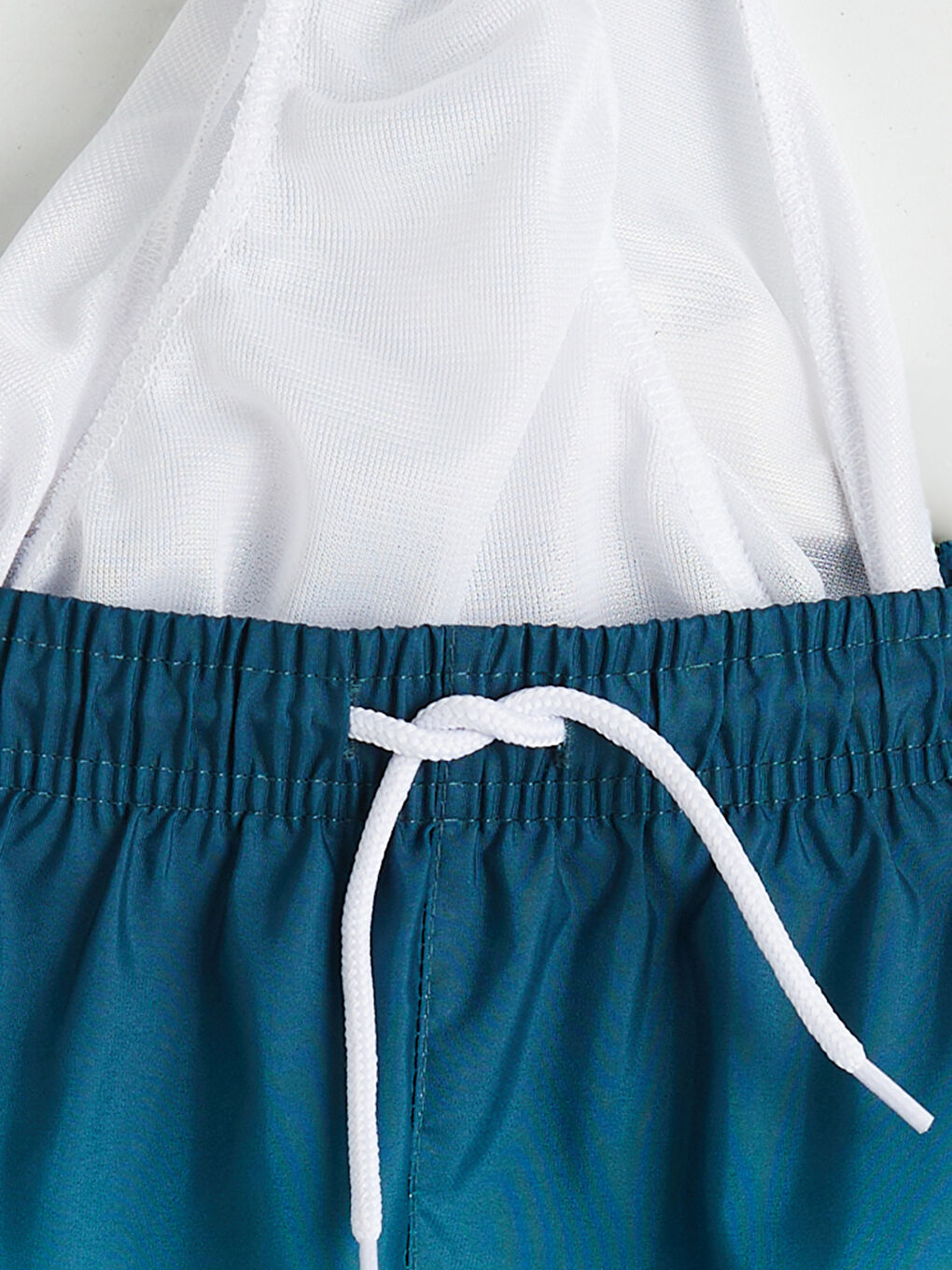 Мальчиковые шорты для плавания с градиентным узором-2