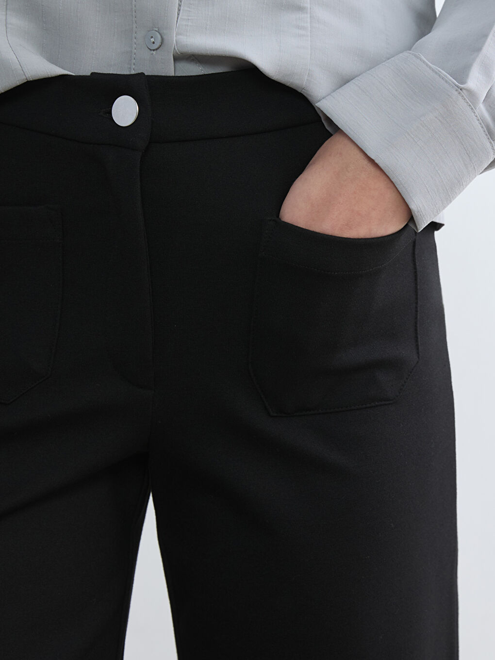 Siyah Standart Fit Geniş Paça Kadın Pantolon-2