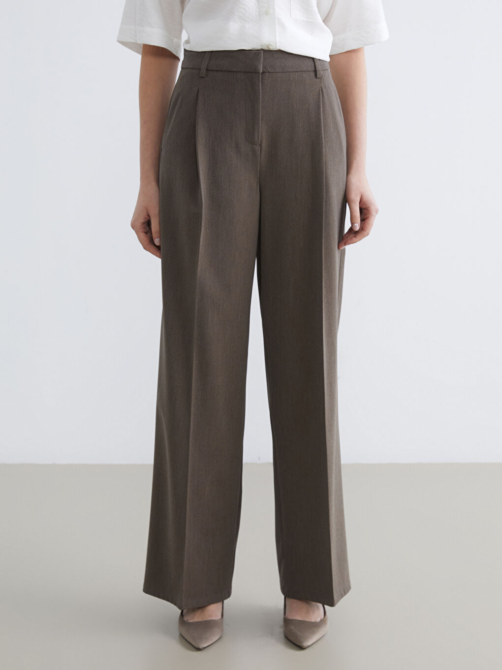 Kahverengi Yüksek Bel Geniş Paça Kadın Pileli Pantolon-1