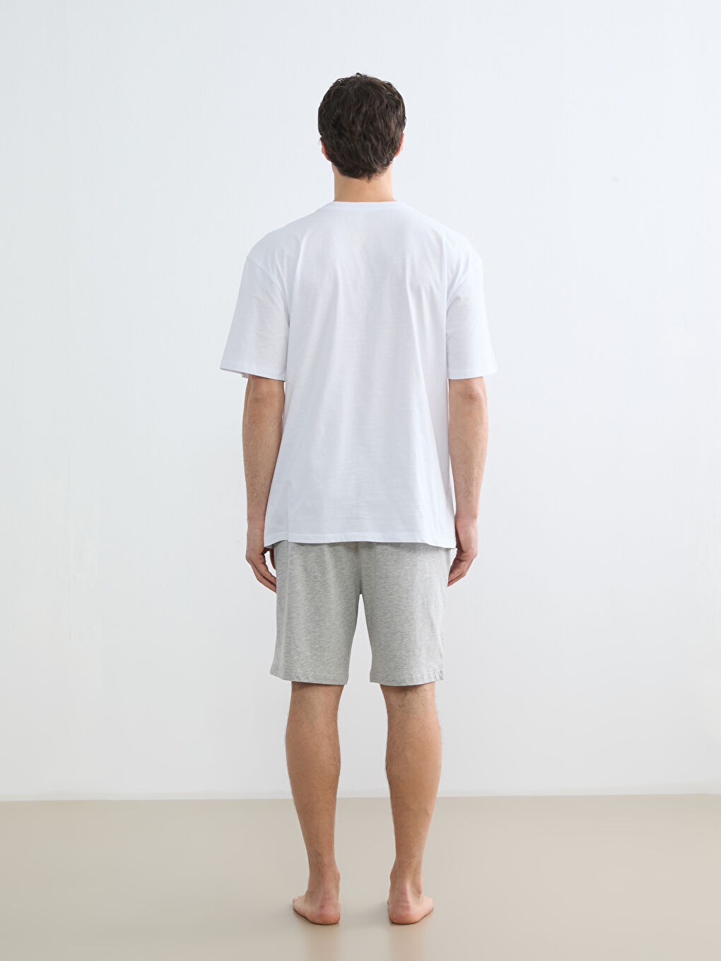 Beyaz Standart Kalıp Erkek Şortlu Pijama Takımı-3