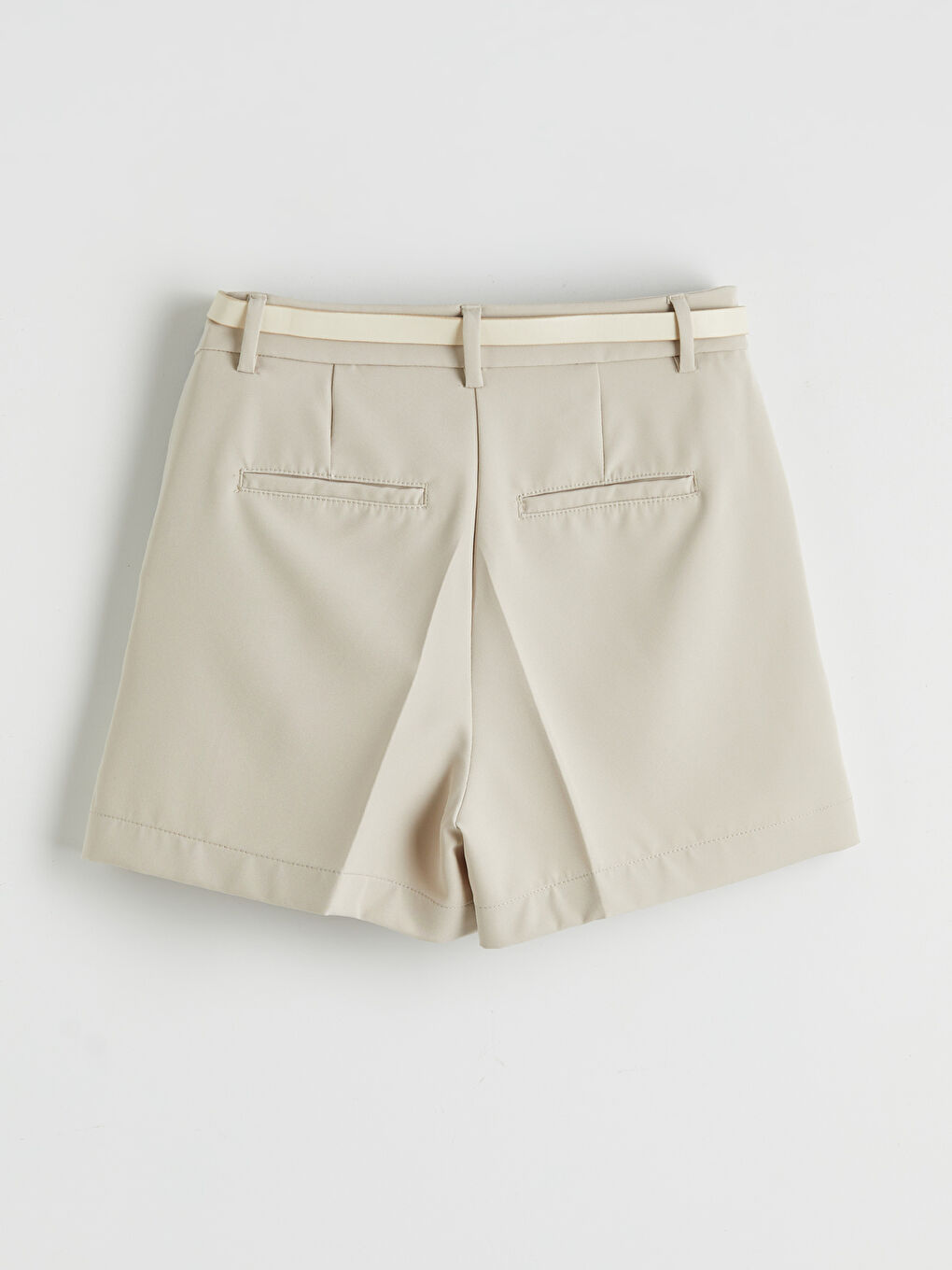 Pantaloni scurți plisati cu talie înaltă și curea pentru femei-3