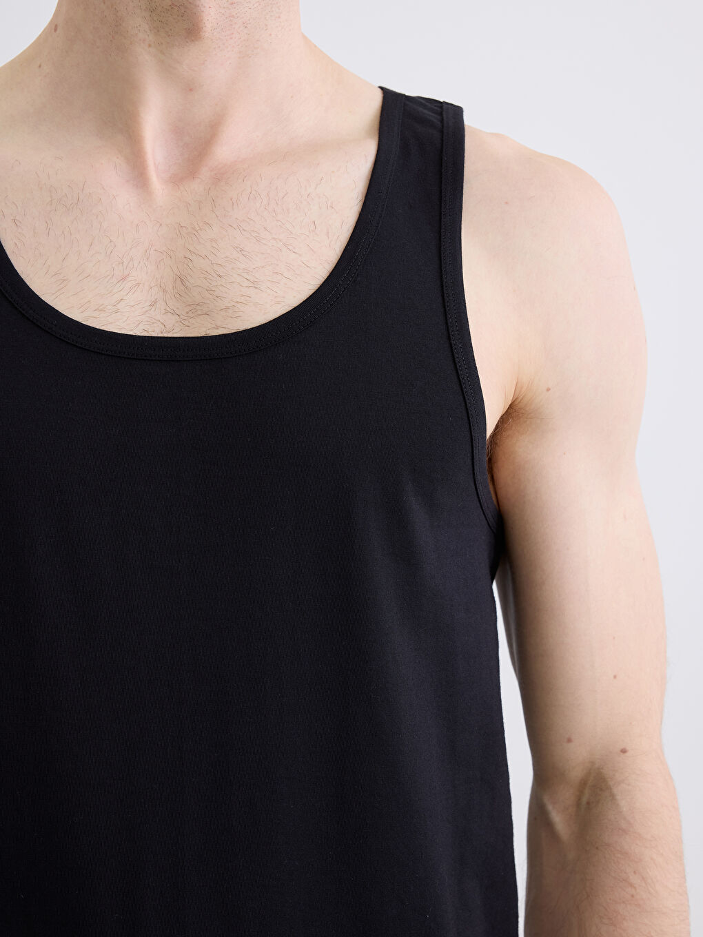 Siyah U Yaka Penye Erkek Atlet 2'li-5