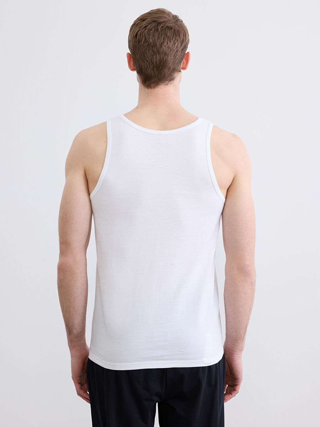 Beyaz U Yaka Penye Erkek Atlet-3