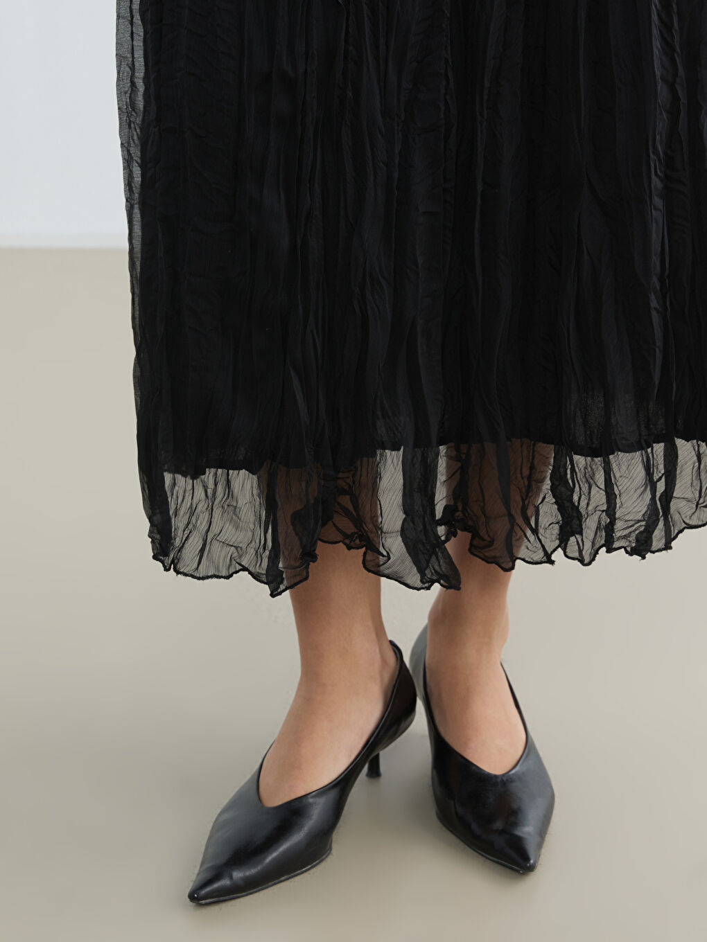 Siyah Beli Lastikli Şifon Etek-2