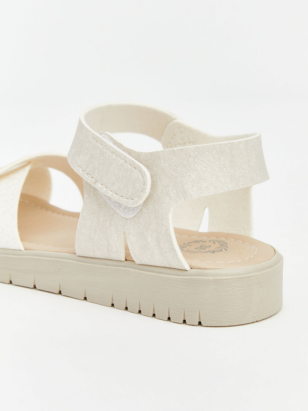 Bej Çapraz Bantlı Kız Çocuk Sandalet-4