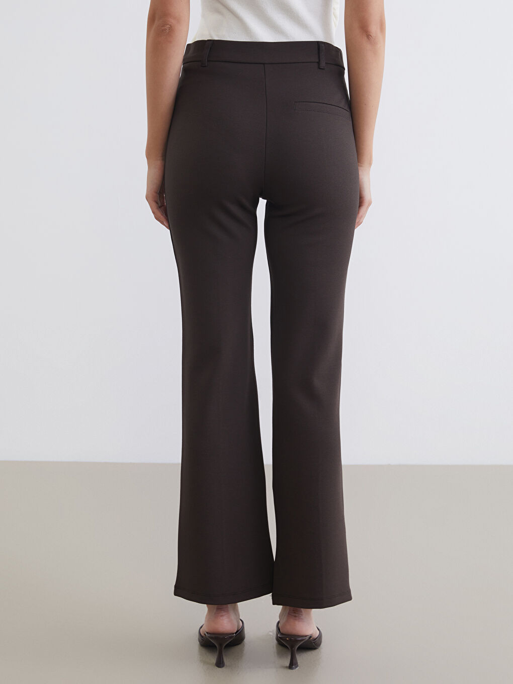 Kahverengi Yüksek Bel İspanyol Paça Kadın Pantolon-3