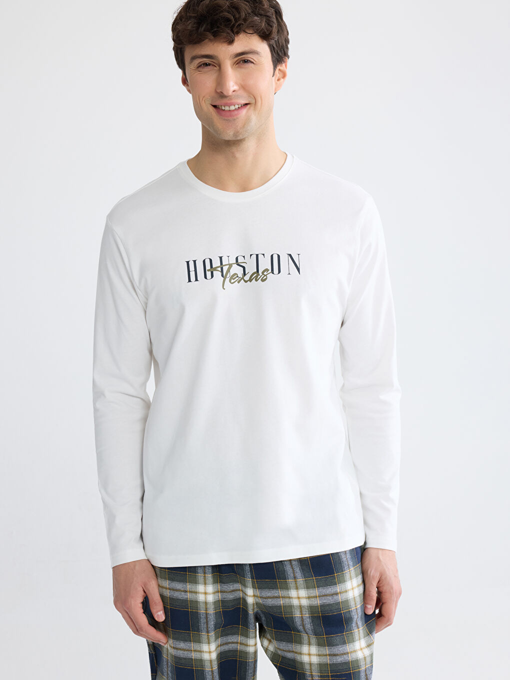 Regular Fit Plaid Men's Pyjama Set-1