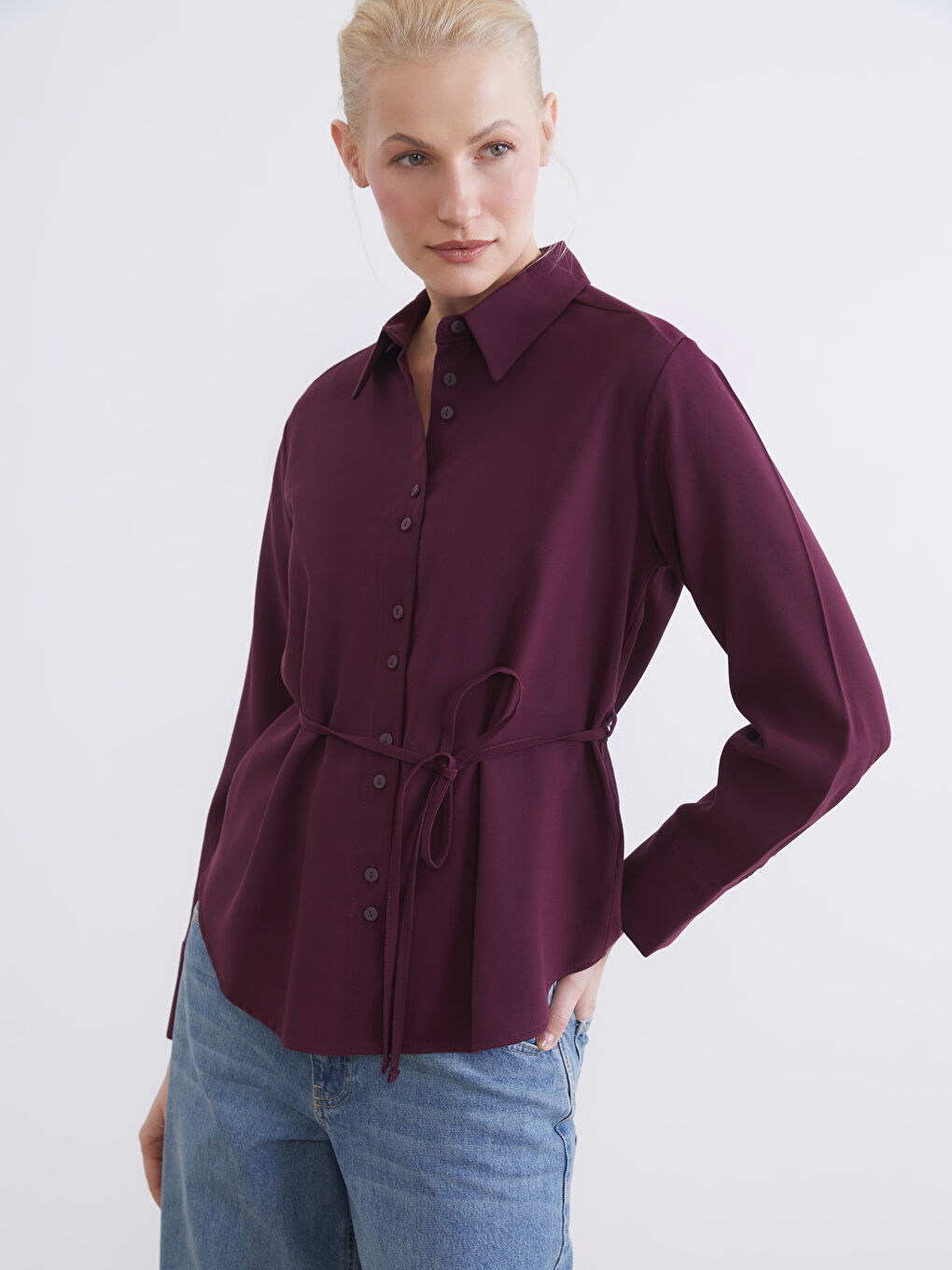 Рубашка для женщин с поясом