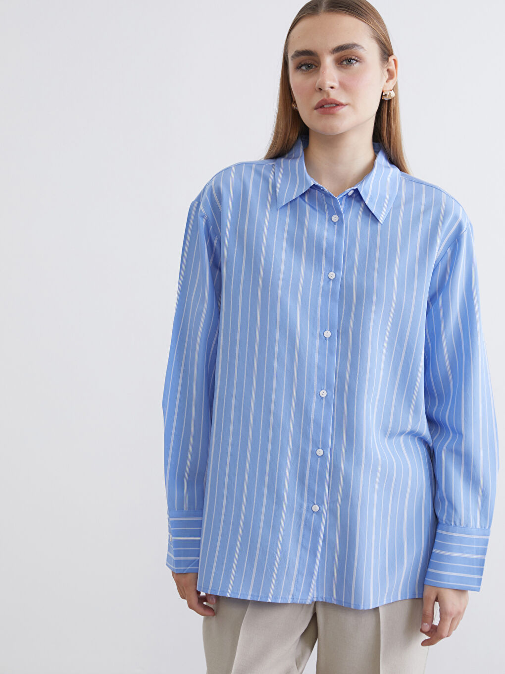 Mavi Çizgili Kadın Gömlek