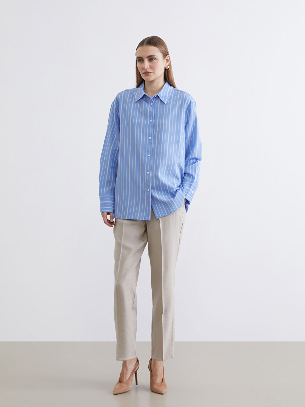 Mavi Çizgili Kadın Gömlek-1