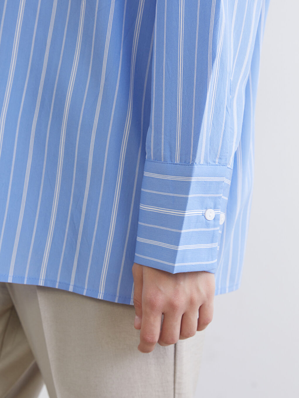 Mavi Çizgili Kadın Gömlek-2