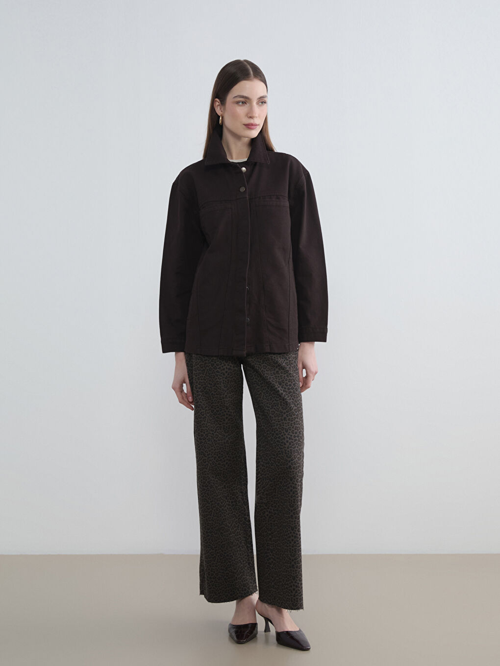 Oversized Women's Denim Jacket with Shirt Collar-1