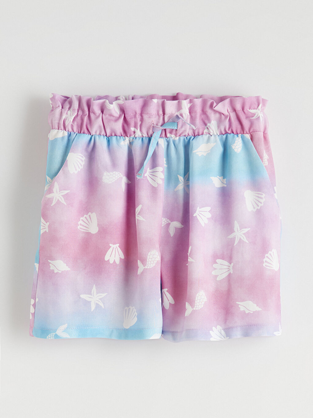 Beyaz Beli Lastikli Desenli Kız Çocuk Şort