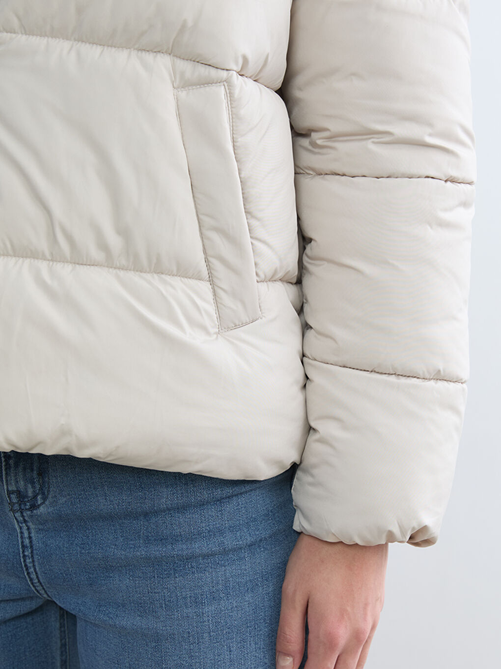 Women's Hooded Puffer Jacket-2