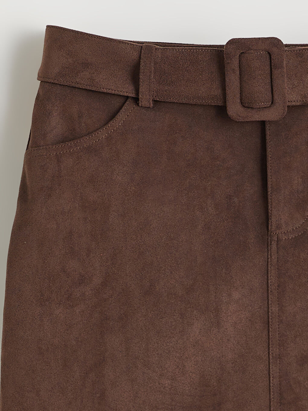 Kahverengi Beli Kemerli Süet Görünümlü Mini Etek-4