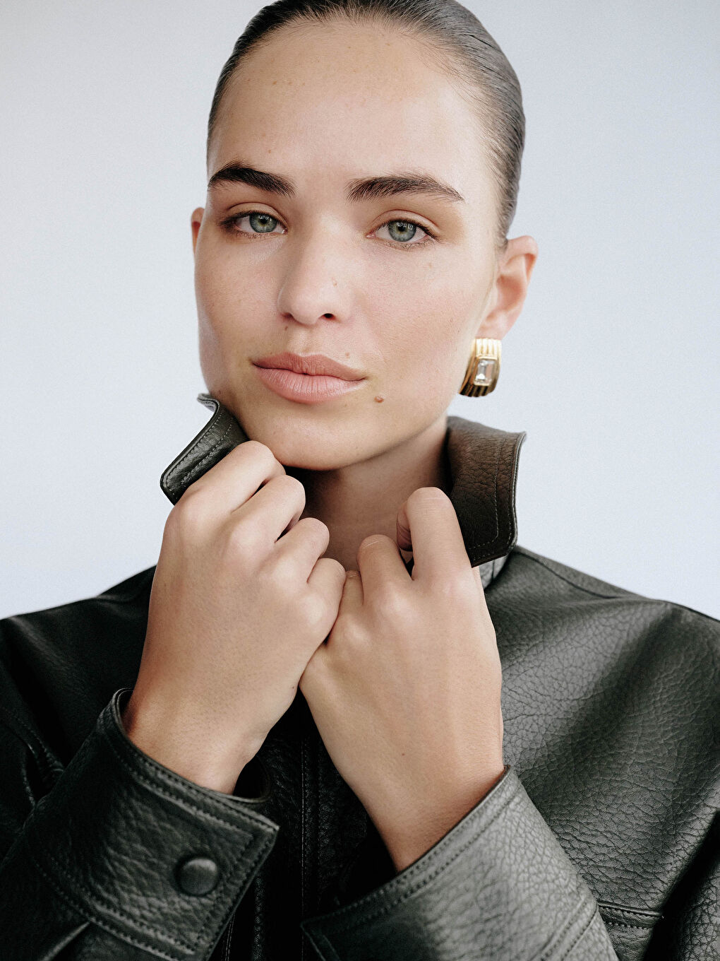 Haki Gömlek Yaka Kemerli Kadın Deri Görünümlü Ceket-1