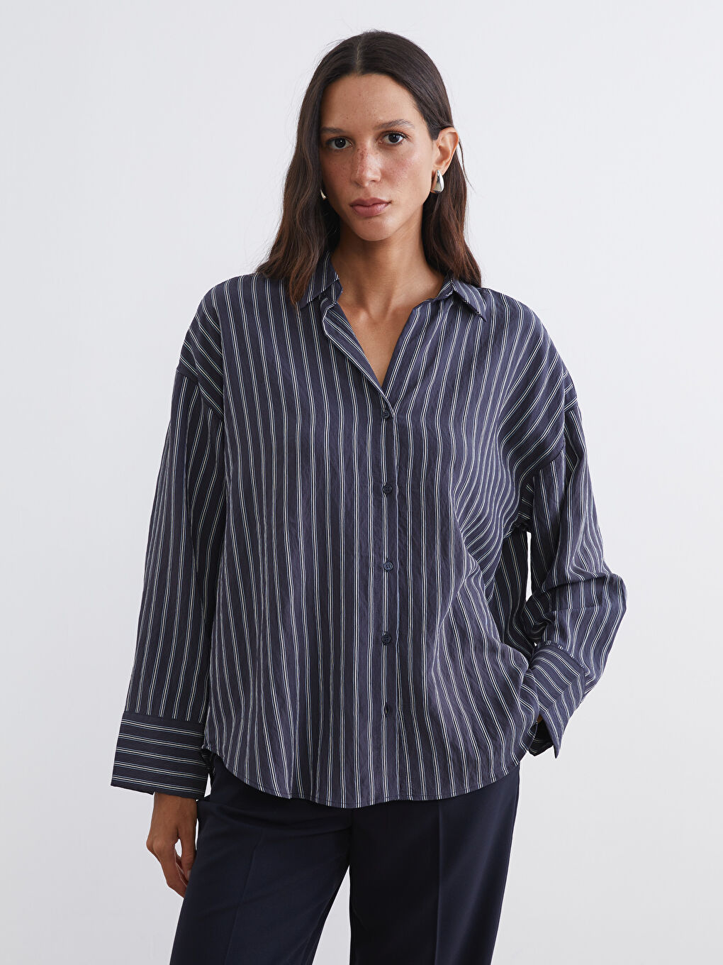 Lacivert Çizgili Oversize Kadın Gömlek