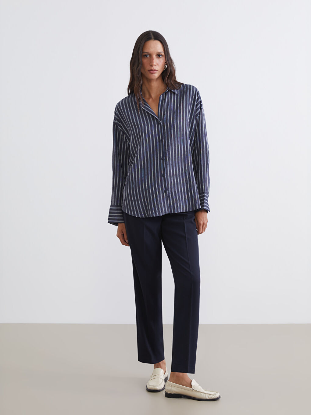 Lacivert Çizgili Oversize Kadın Gömlek-1