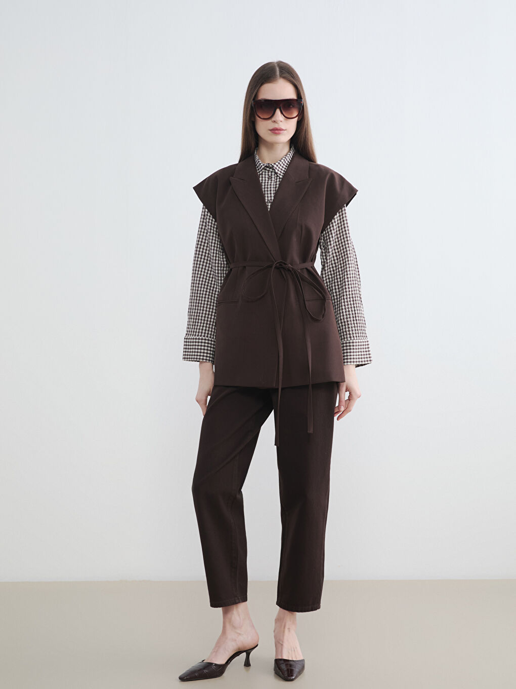 Belted Classic Vest with a Jacket Collar-2