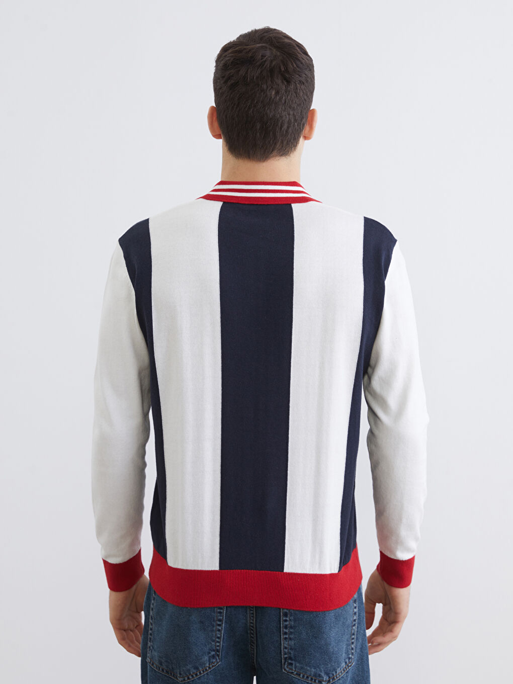 Пуловер с поло яка и отпечатано трико за мъже-3