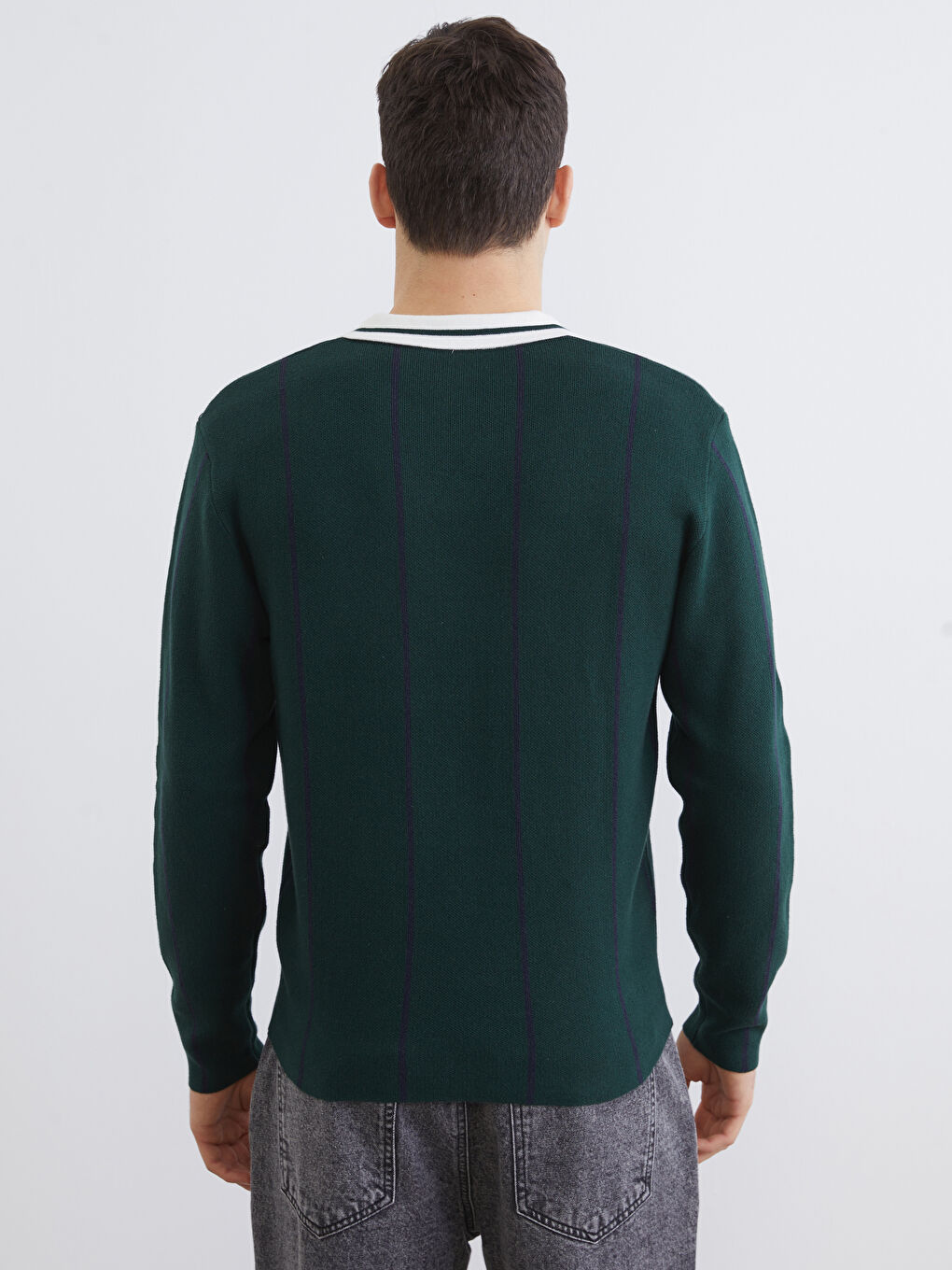 Пуловер с поло яка и отпечатано трико за мъже-3