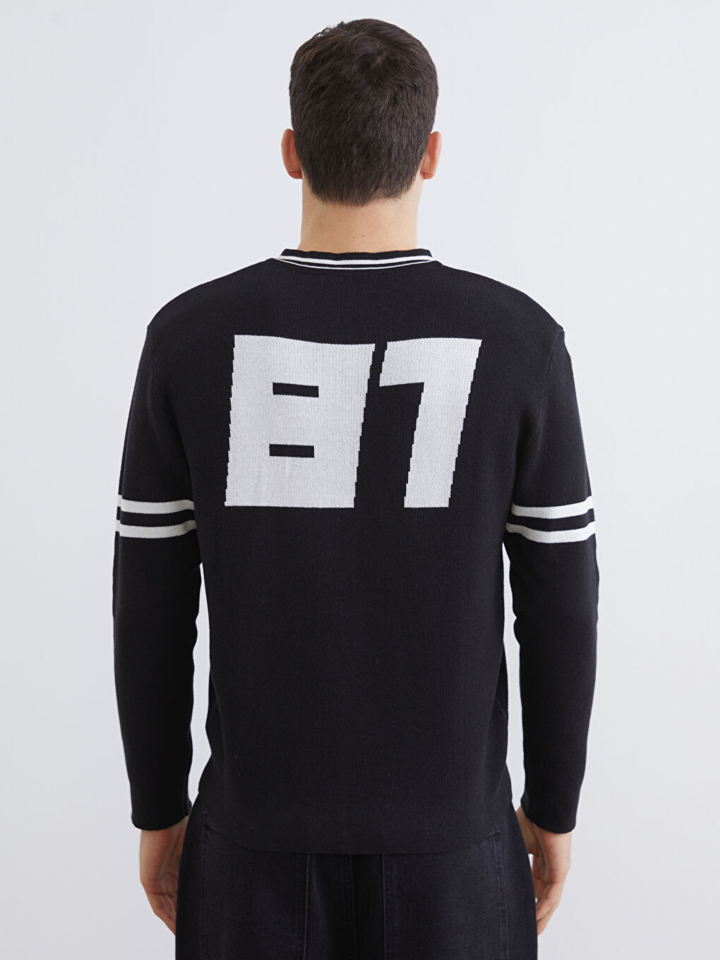 V-Neck Printed Men's Knit Sweater-3