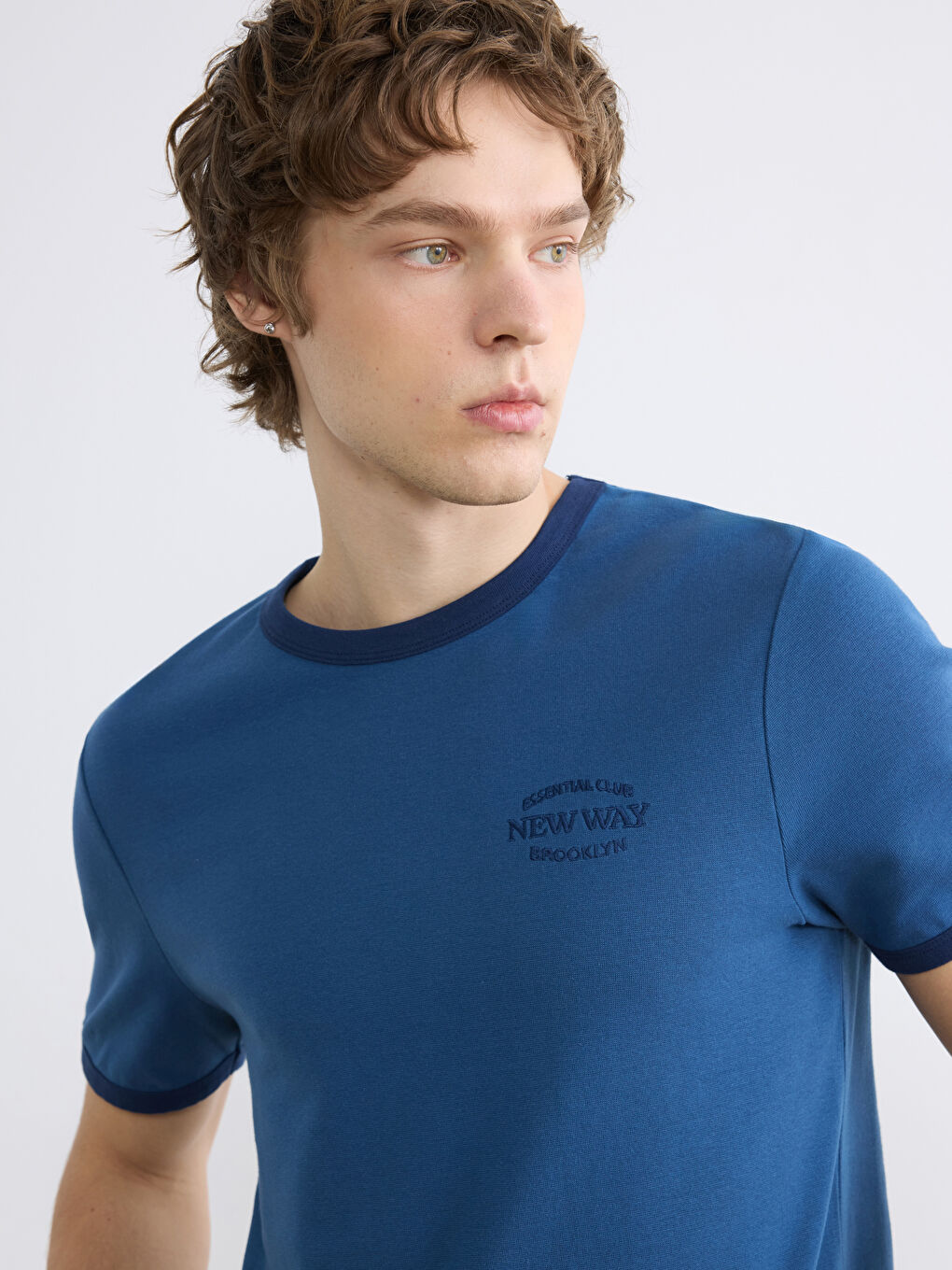 Lacivert Bisiklet Yaka Brooklyn Baskılı Erkek Tişört