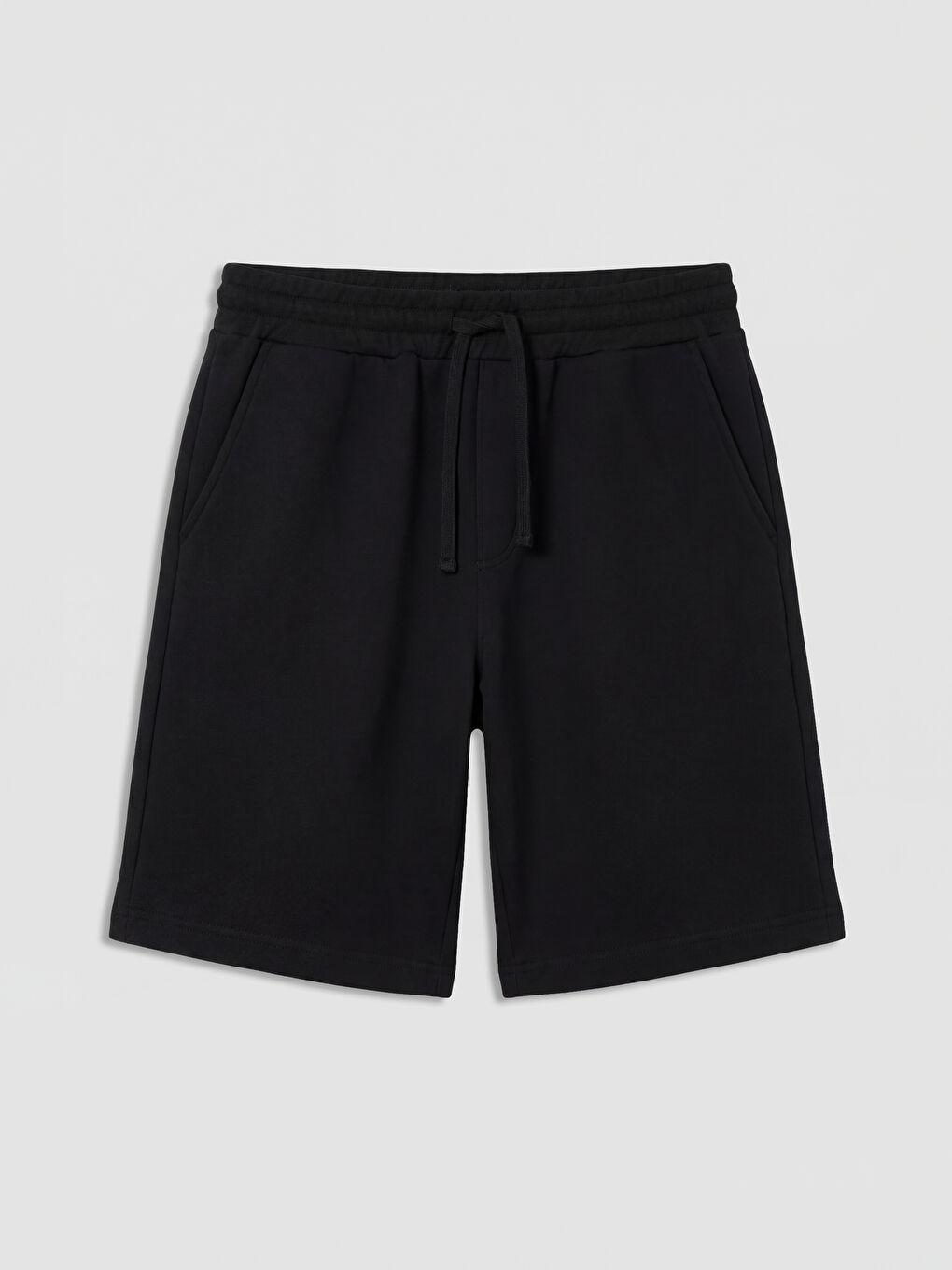 Siyah Standart Kalıp Erkek Şort