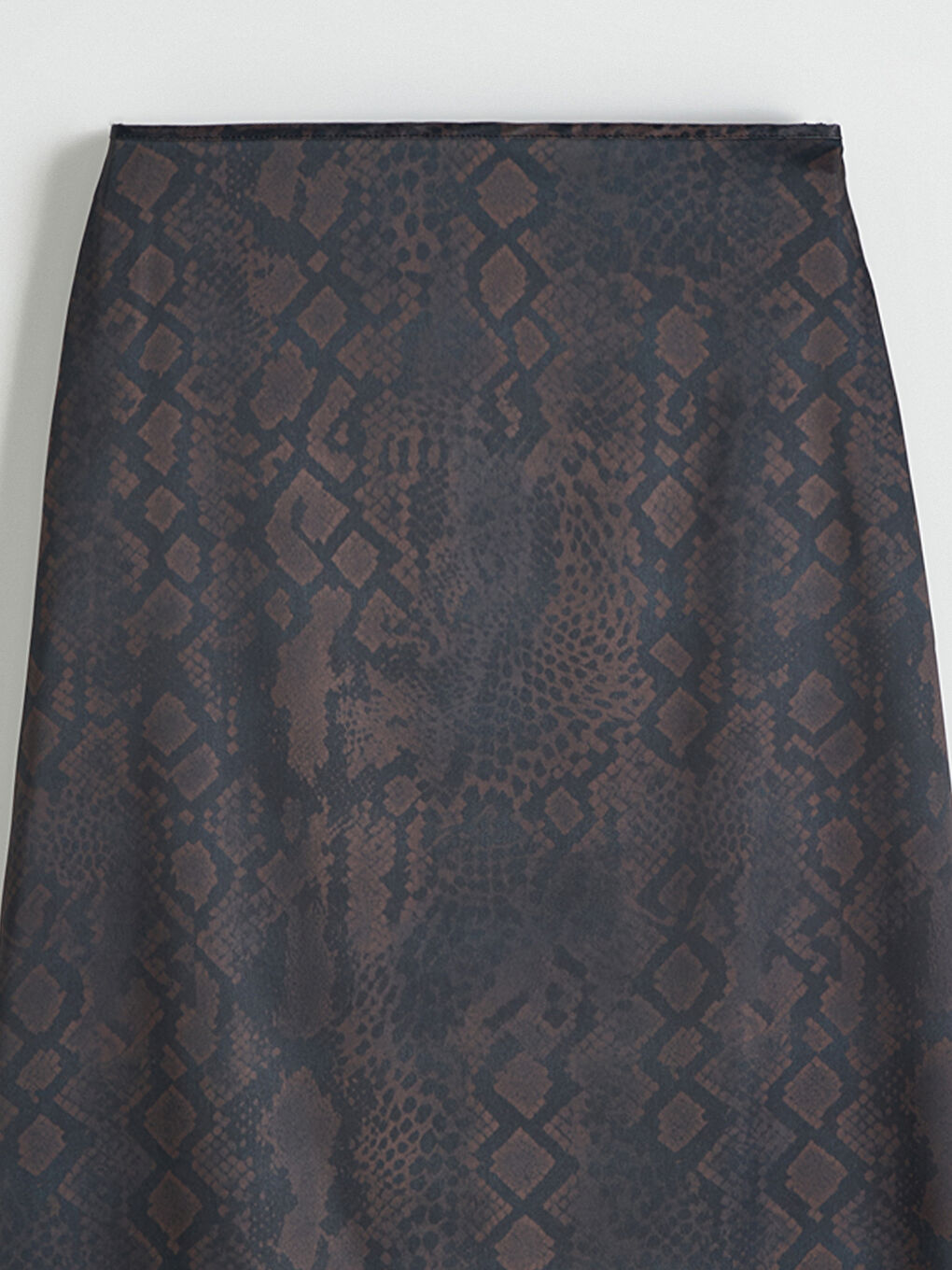 Siyah Desenli Saten Etek-5