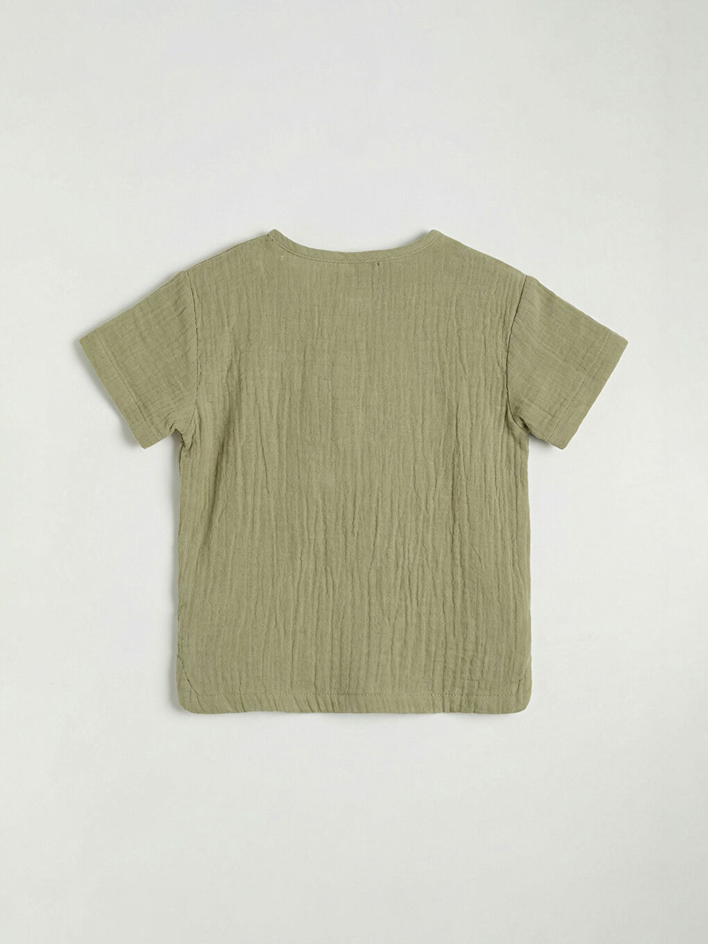 მრგვალი საყელოს ჩვილი ბიჭის მუსლინის მაისური და შორტები-2