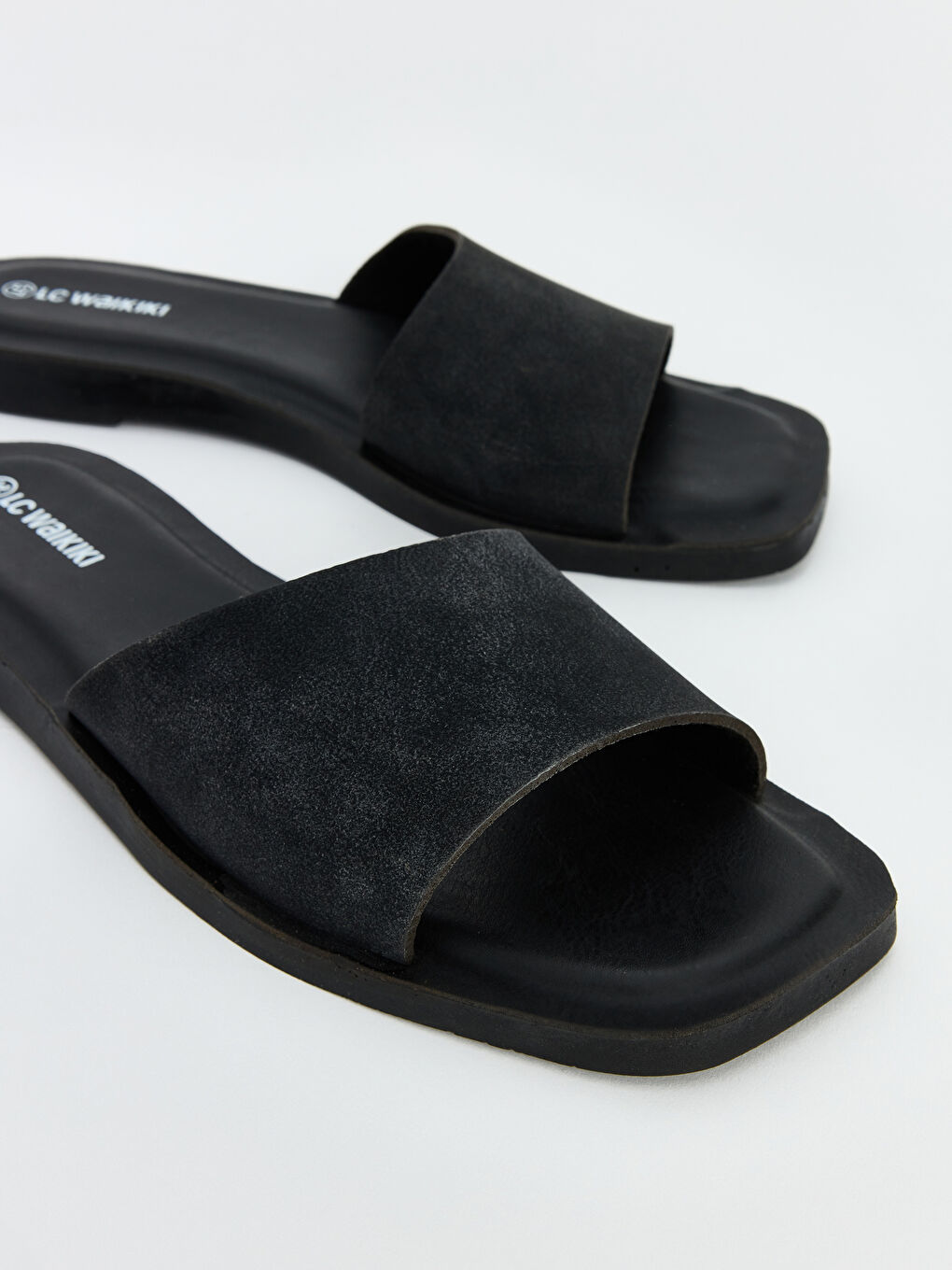 Woman BLACK Sliders-2