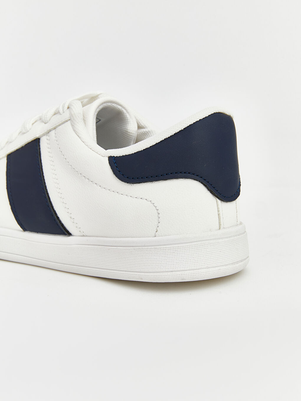 أحذية رياضية رجالية من الجلد الصناعي-3