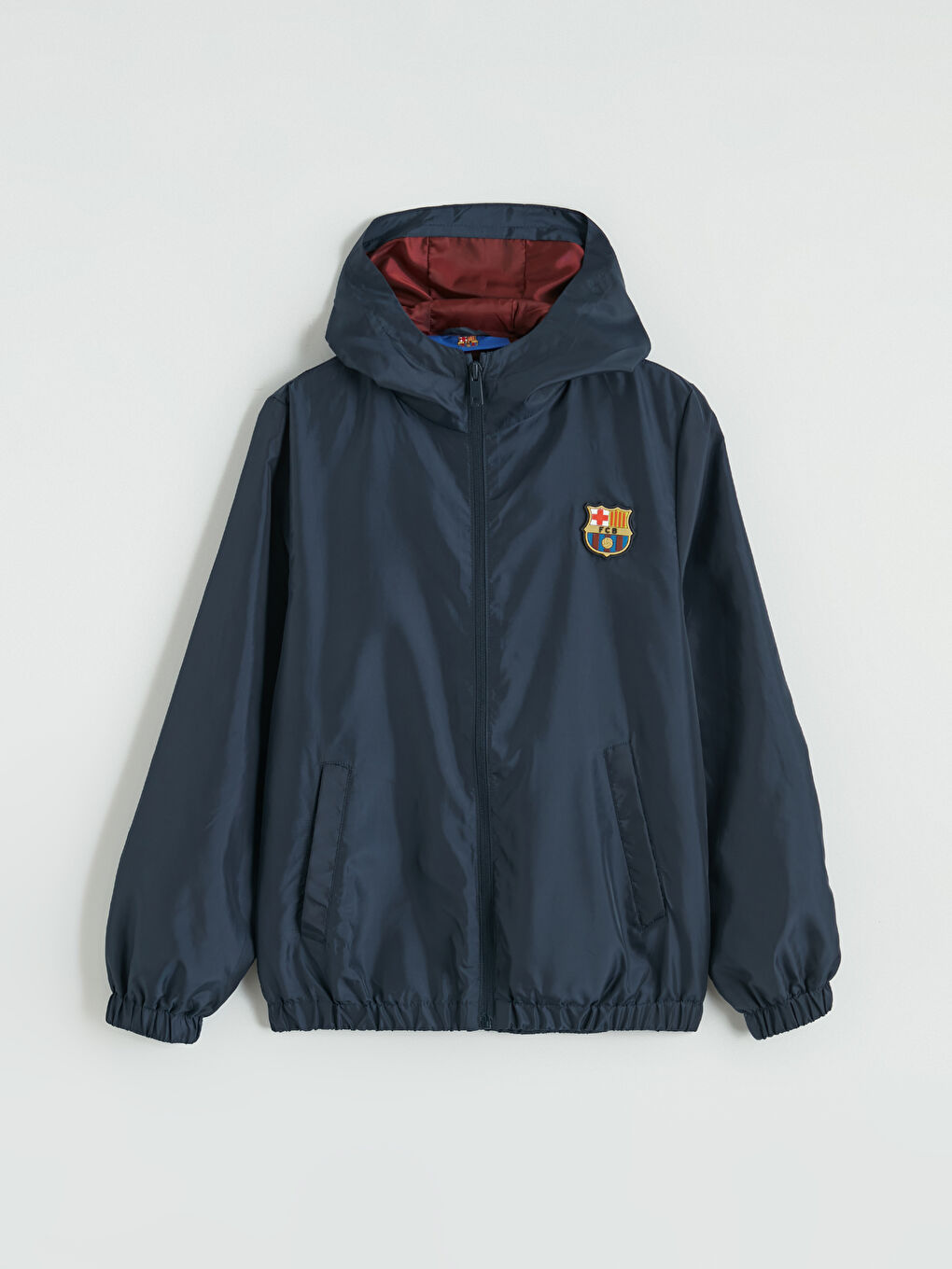 Lacivert Barcelona Nakışlı Erkek Çocuk Yağmurluk