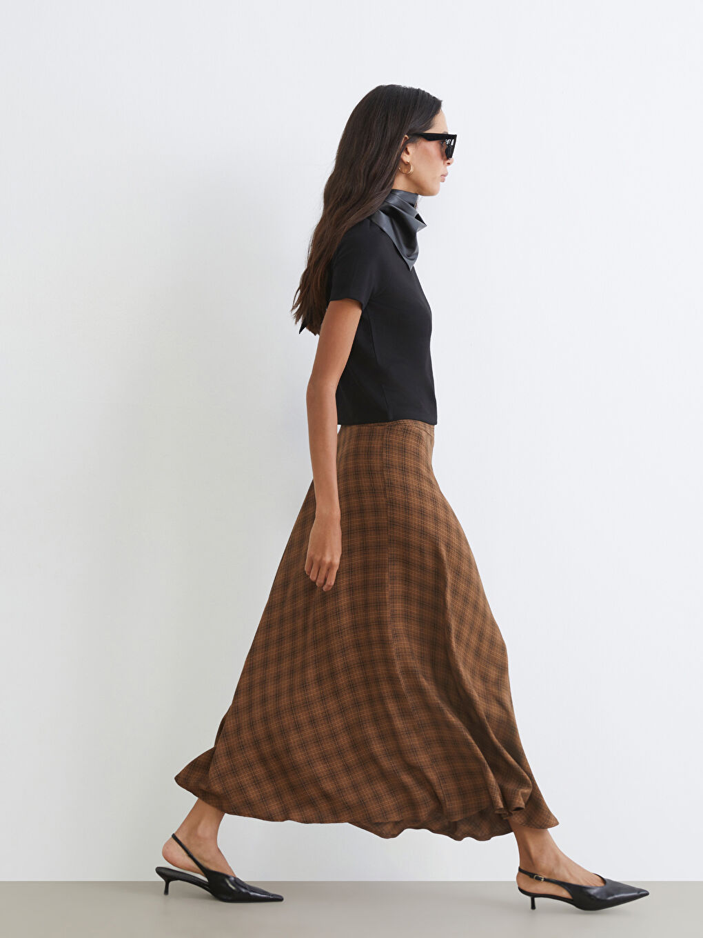 Kahverengi Beli Lastikli Ekose Etek