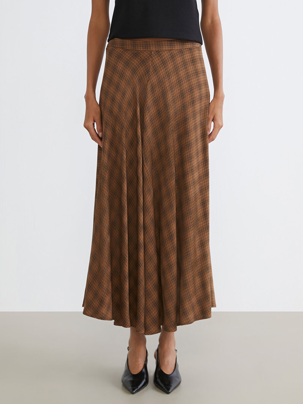 Kahverengi Beli Lastikli Ekose Etek-1