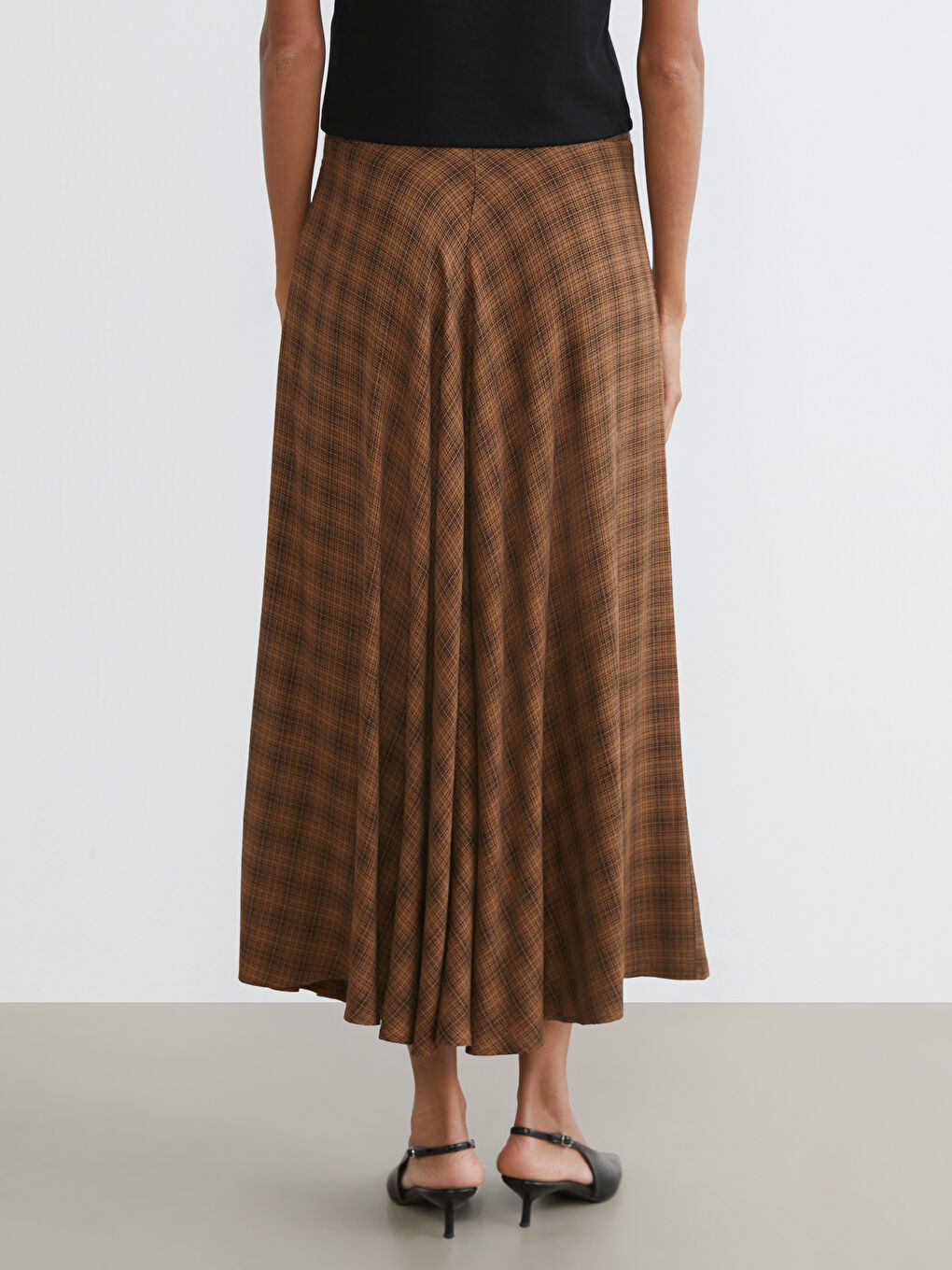 Kahverengi Beli Lastikli Ekose Etek-3