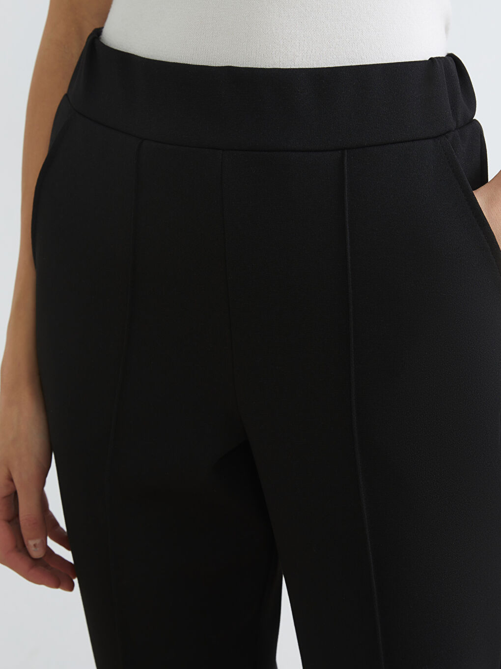 Siyah Beli Lastikli Kadın Pantolon-2