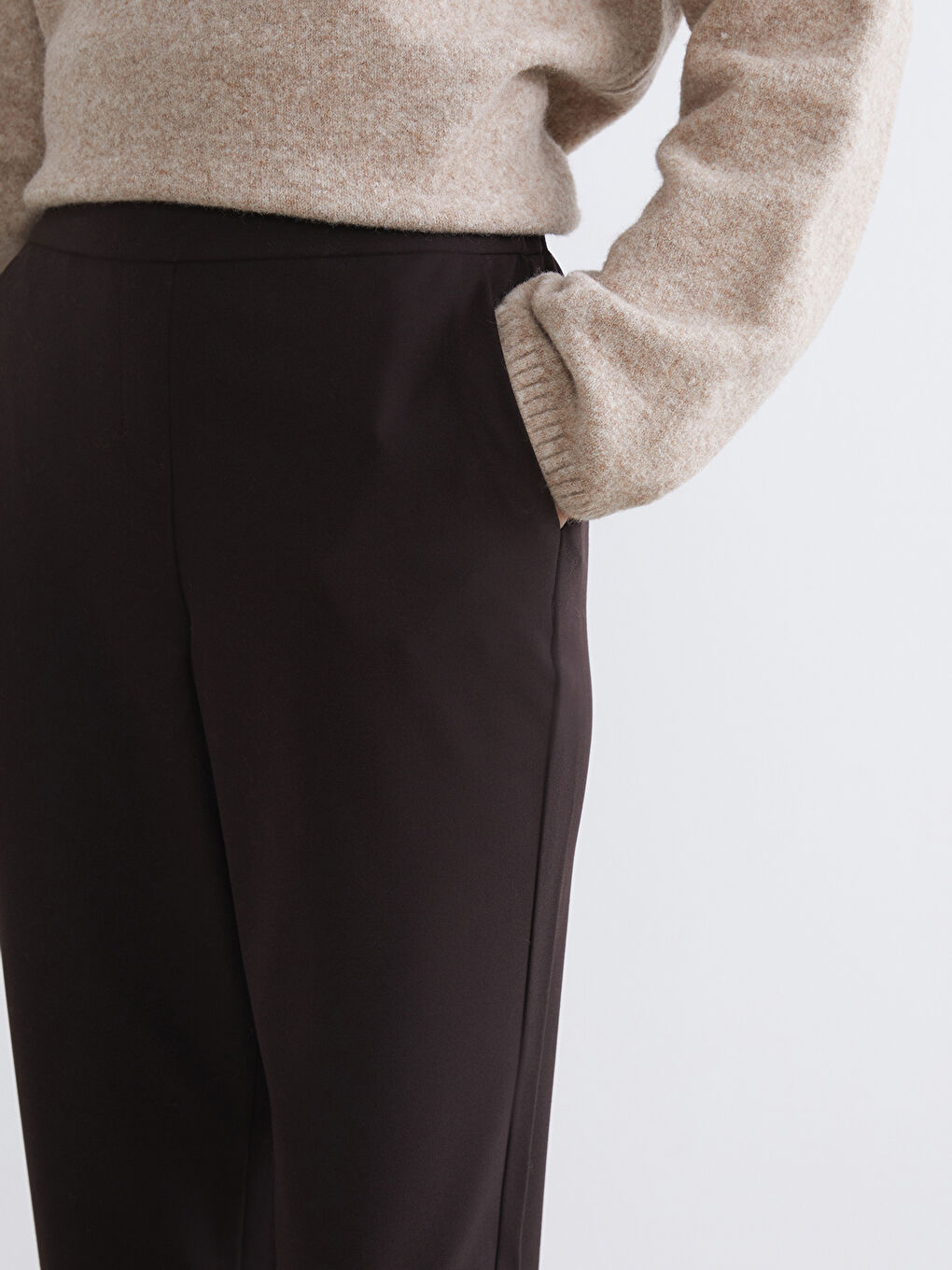 Kahverengi Beli Lastikli Havuç Kesim Kadın Pantolon-2