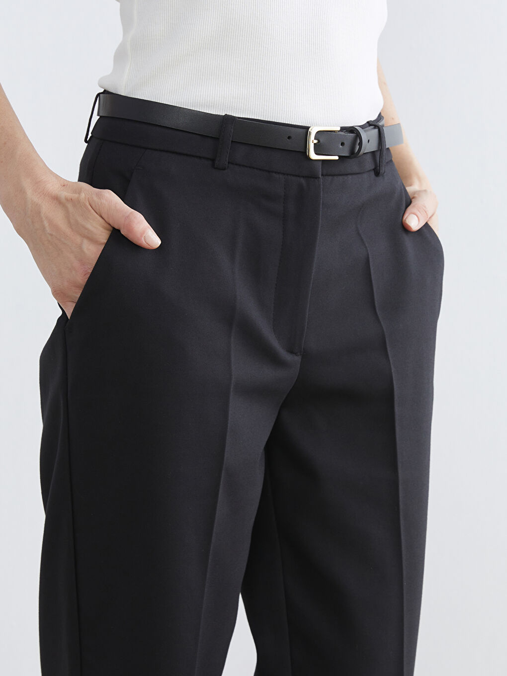 Siyah Beli Kemerli Kadın Cigarette Pantolon-2