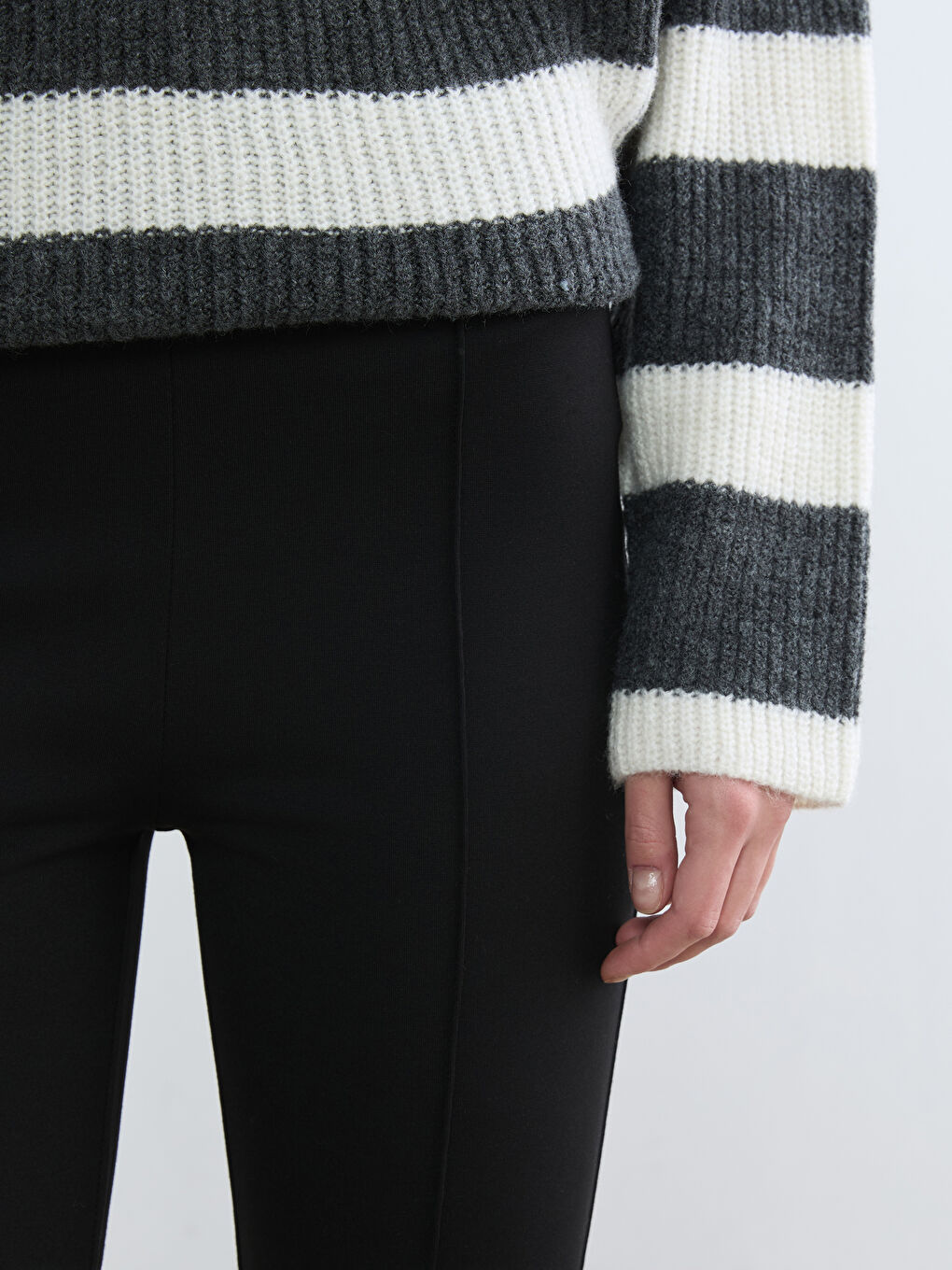 پانتۆڵ ڕه‌ش ژن-2