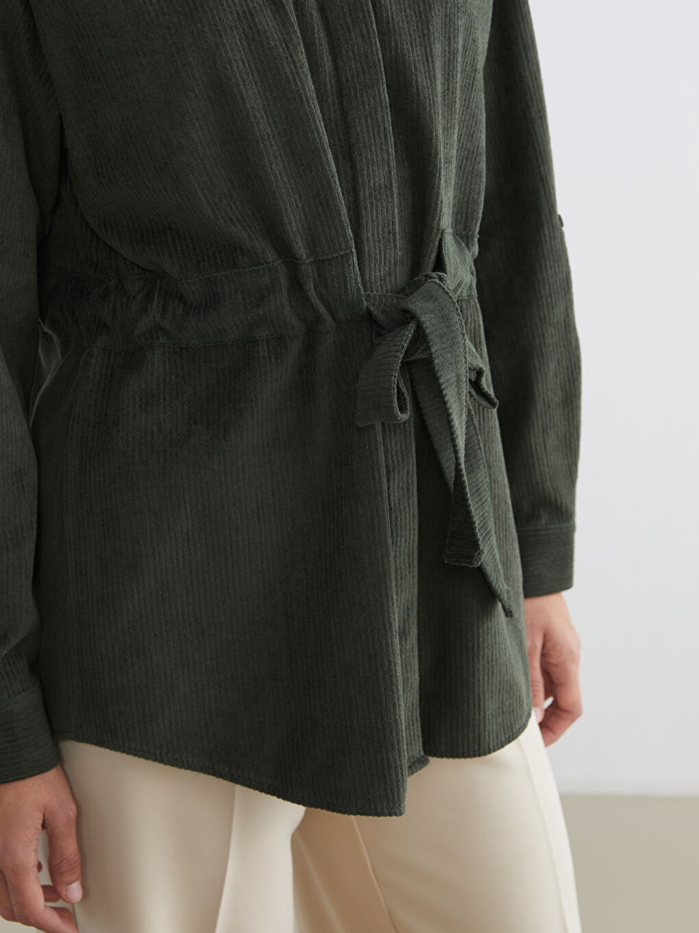 Haki Beli Kuşaklı Kadın Kadife Gömlek Tunik	-2