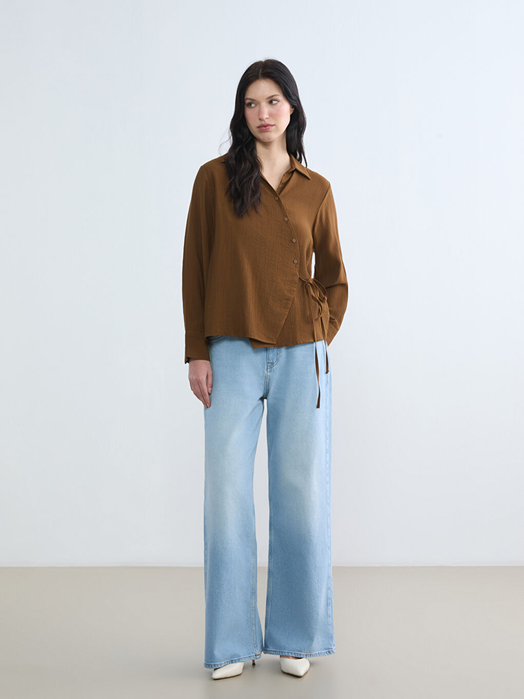 Sarı Dokulu Bağlama Detaylı Kadın Gömlek-1